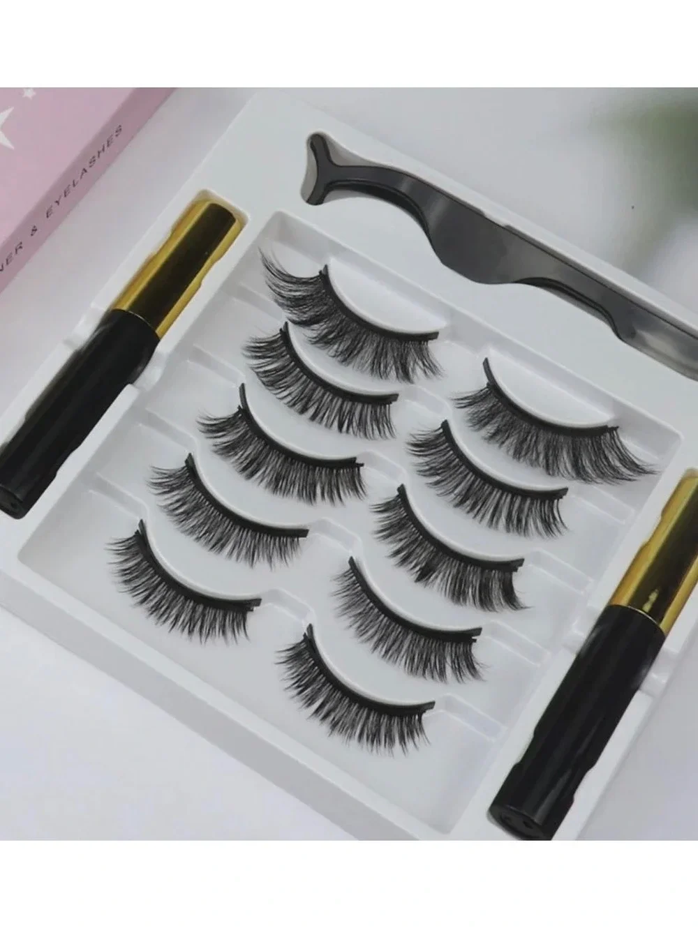Sparq Haus Magnetic Eyeliner & Eyelashes Set